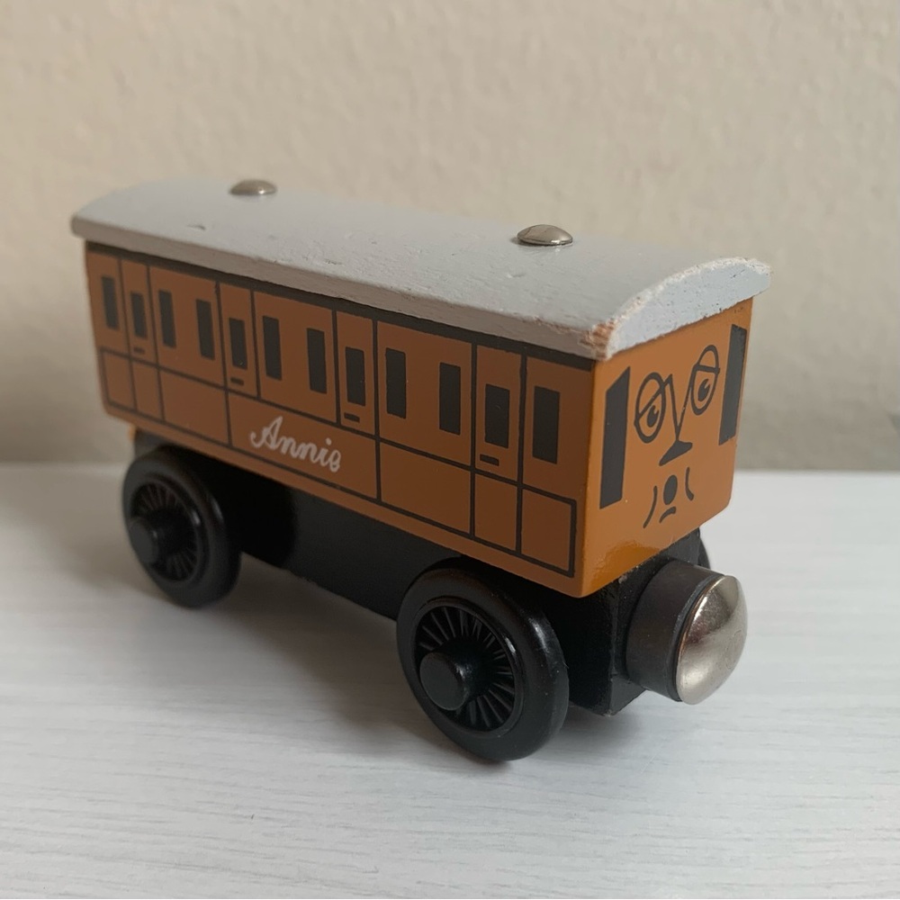 1997 Thomas & Friends Wooden Railway ANNIE Coach Britt Allcroft